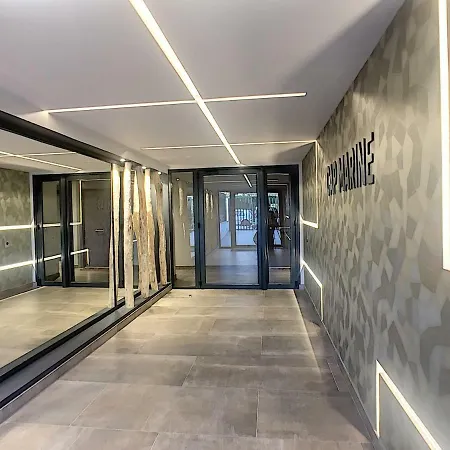 Apartement Aeroport Cote D'azur Apartman *
